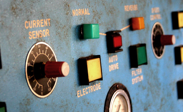 The typography of analogue control panels